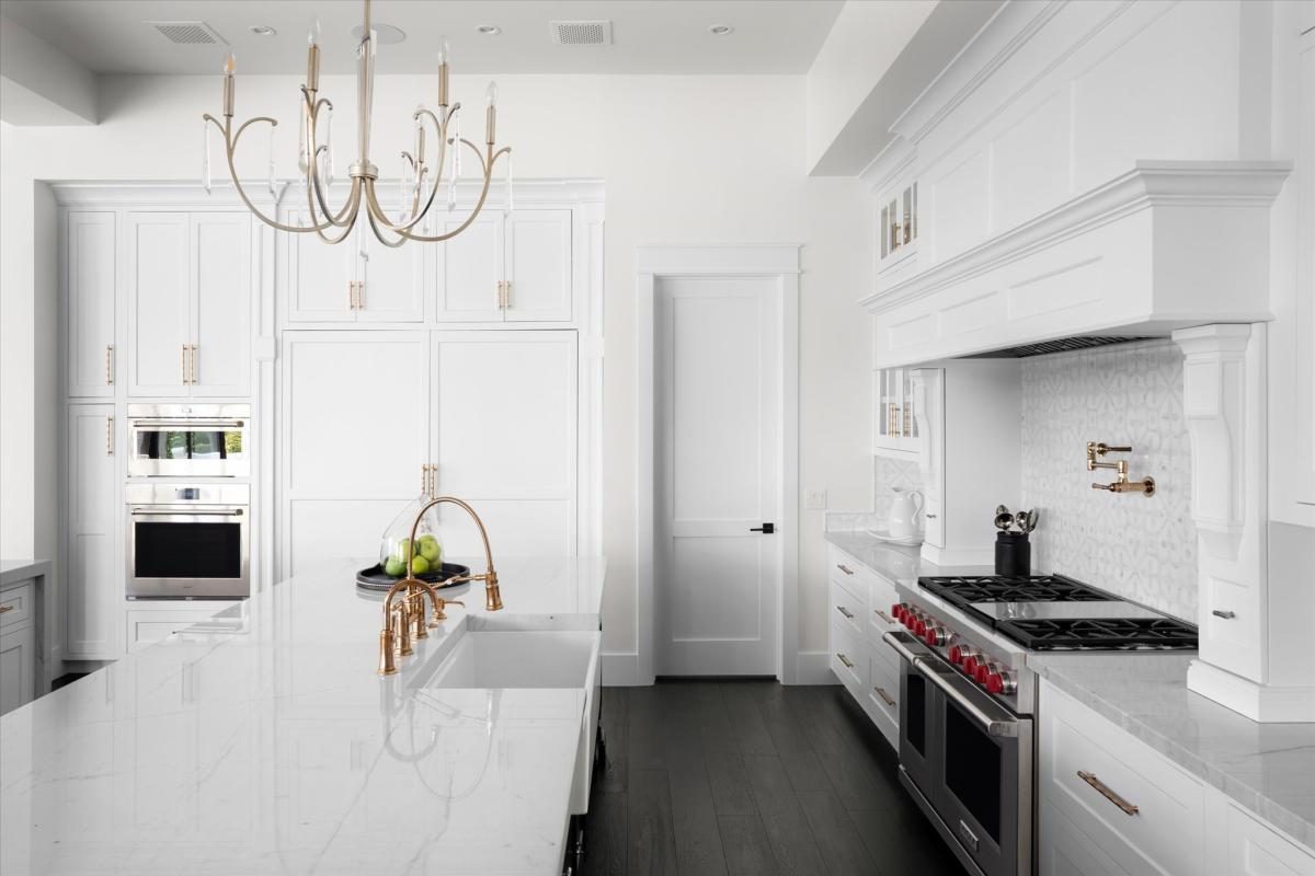 White kitchen, built by Bel Aire